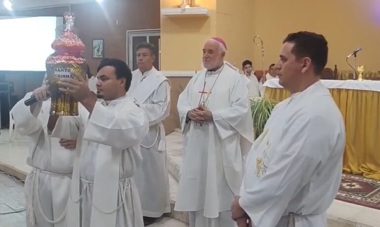 Conejero presidió la Misa Crismal con todos los Sacerdotes en El Colorado