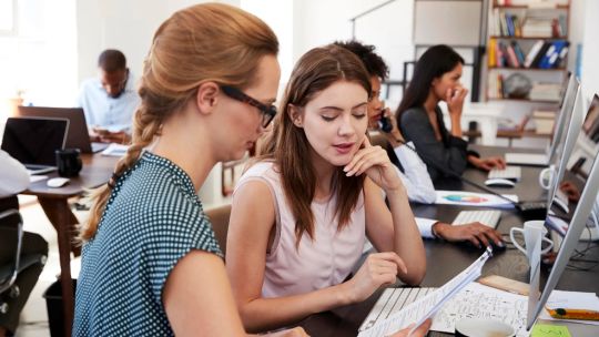 Generación Z y empleo: Manpower explica cómo atraer a los jóvenes talentos a la oficina