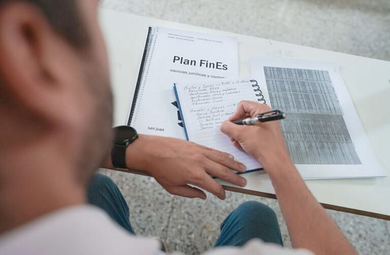 Plan FinEs: por la gran demanda, se extiende hasta mañana la inscripción