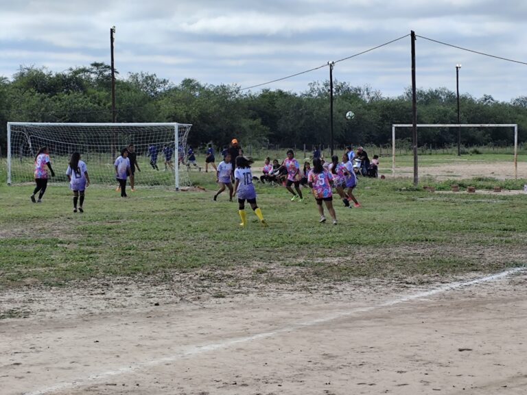 En Ayo La Bomba conmemoraron el Día del Aborigen Americano con un campeonato de fútbol femenino