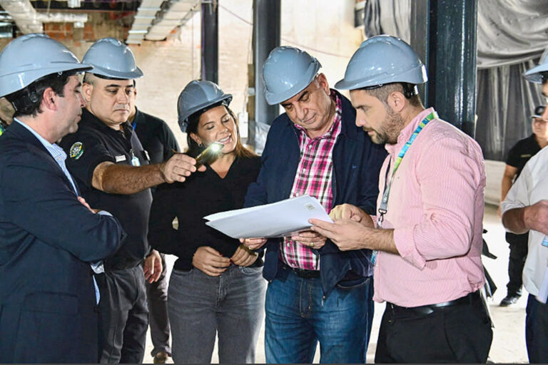 El intendente Jofré visitó la obra de ampliación del Aeropuerto El Pucu