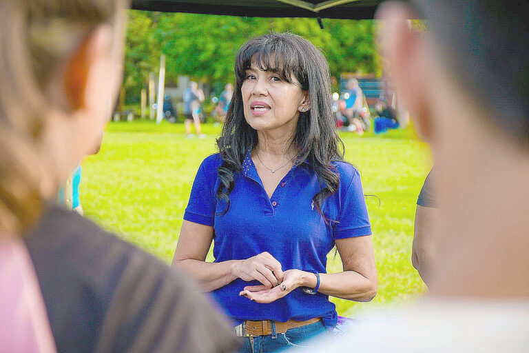 Homenaje de Blanca Denis al Papa Francisco: El rostro de una Iglesia con los pies en la tierra