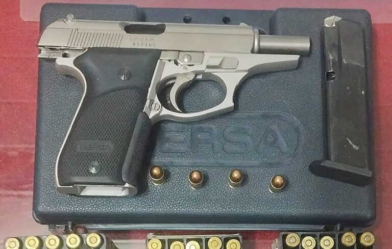 Pánico en una escuela de Florencio Varela: una alumna llevó una pistola y más de 150 municiones