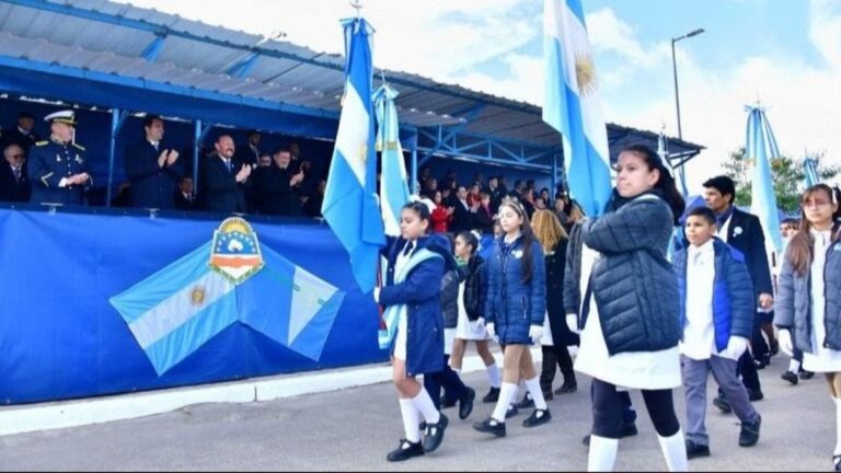 Insfrán encabezará el acto por el 215 aniversario de la Revolución de Mayo