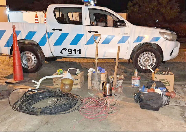 Allanamiento en el barrio Virgen del Carmen: recuperan objetos robados y detienen a una mujer
