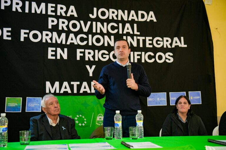 Solís participó de la primera jornada de formación integral en frigoríficos