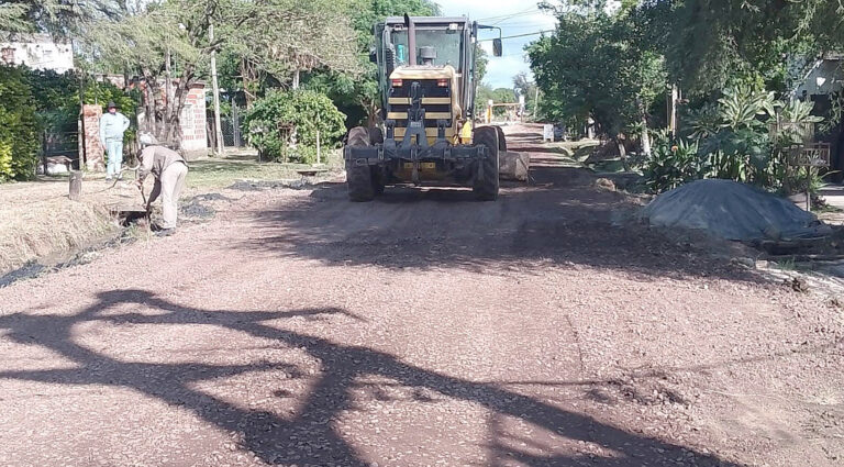Dos barrios capitalinos sumaron calles enripiadas a su trama en importantes extensiones