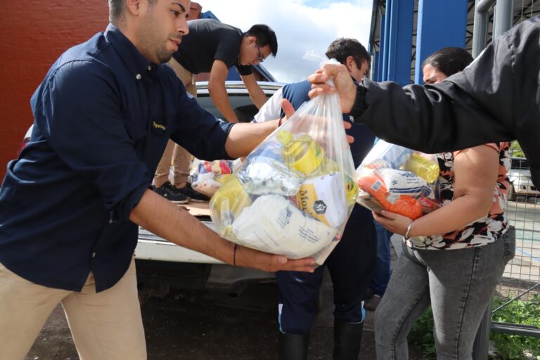 Avanza el retorno de familias evacuadas en Palo Santo y continúa la asistencia en Pirané