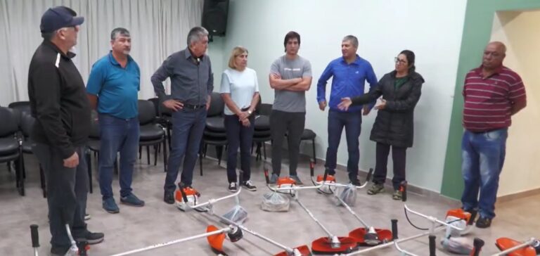 El Colorado: Legislativo Comunal donó motoguadañas al Ejecutivo con fondos propios de excedentes