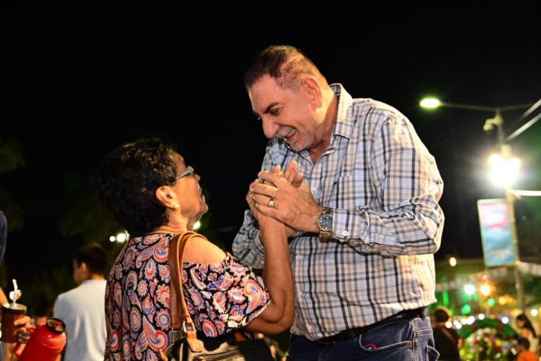 El intendente Jorge Jofré visitó el Festival de Emprendedores y Animal Fest