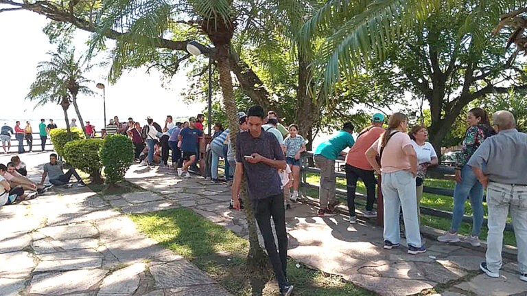 Crece el cruce hacia Alberdi: más de mil personas cruzan a diario para hacer compras