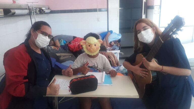 La Escuela Hospitalaria Domiciliaria atiende a más de mil estudiantes por año