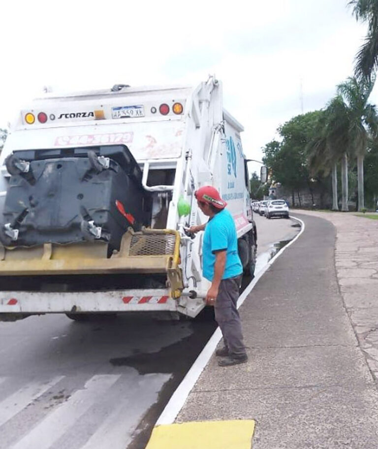 Desde la comuna capitalina recordaron los horarios de recolección de residuos
