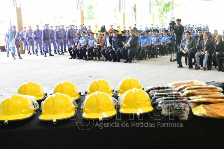 Culminó con éxito el curso de conductores de autobombas y se entregaron nuevos equipamientos