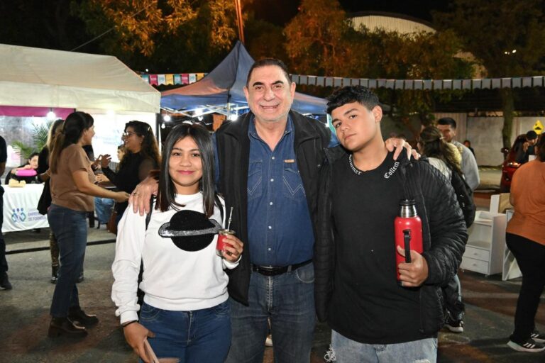Familias volvieron a disfrutar del Festival de Emprendedores en el playón municipal