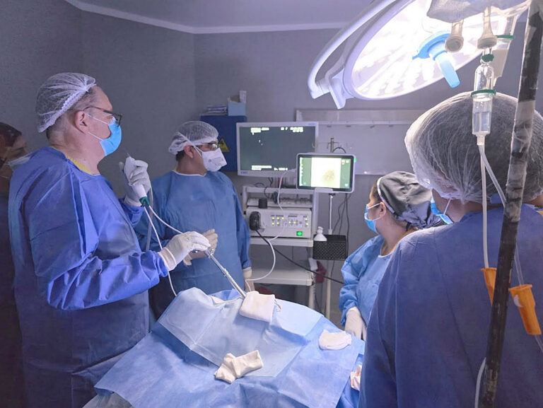 El HAC realizó su primera cirugía láser endobronquial