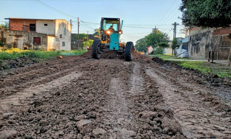 La Comuna se abocó ayer al mejoramiento de arterias en distintos barrios de la ciudad