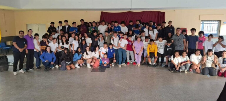 Estudiantes de la EPES N 99 participaron de una charla sobre prevención del bullying