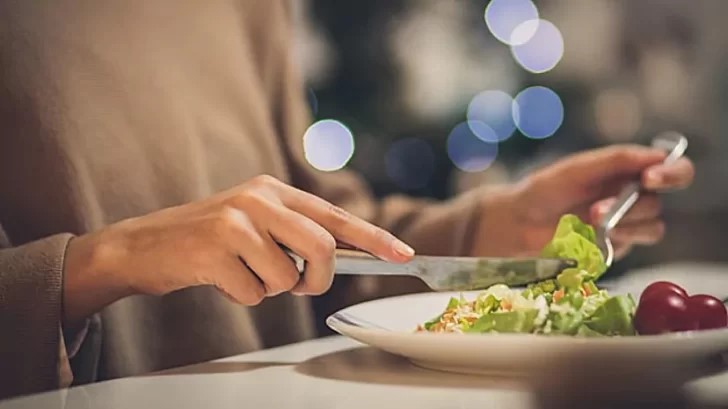 Qué pasa en el cuerpo cuando deja de cenar y se sigue un patrón de ayuno intermitente