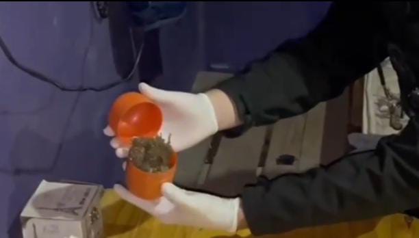 Secuestraron más de un kilo de marihuana y detuvieron a un sujeto que la vendía al menudeo