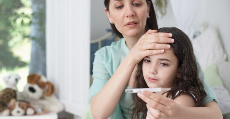 Preocupación de padres por aumento de casos de influenza A y falta de información oficial