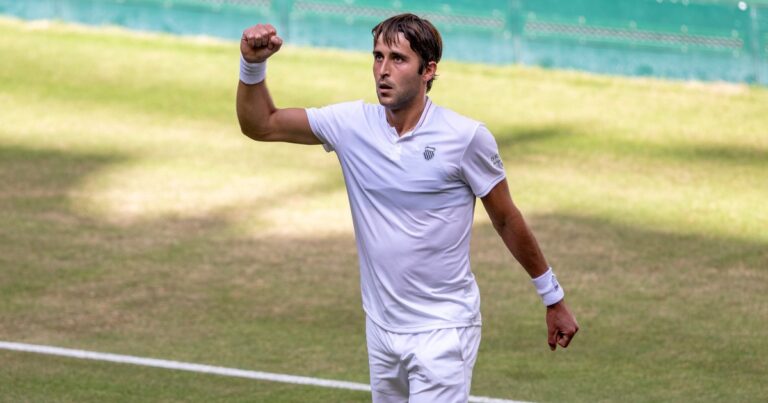 Tomás Etcheverry levantó dos match points y le ganó un partidazo a Andrey Rublev