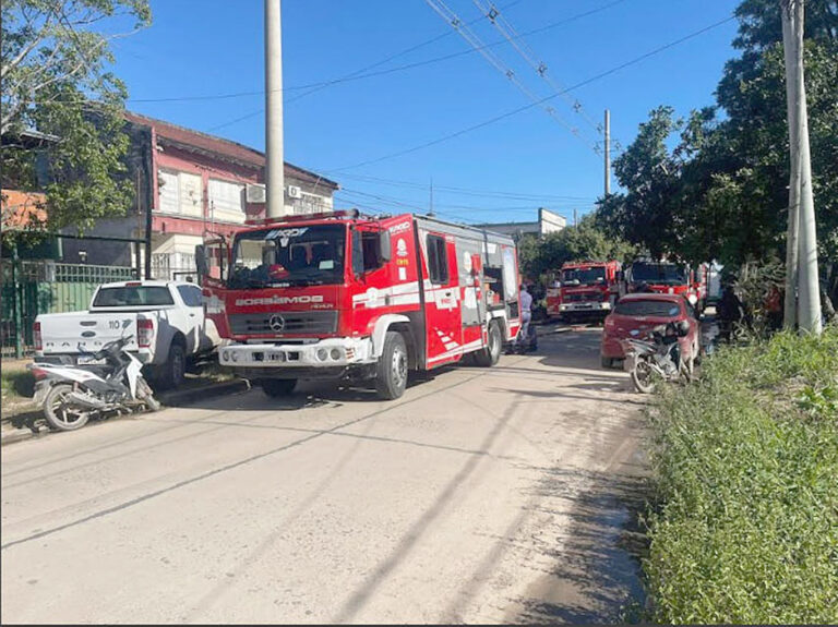 Incendio de vivienda en el barrio Don Bosco