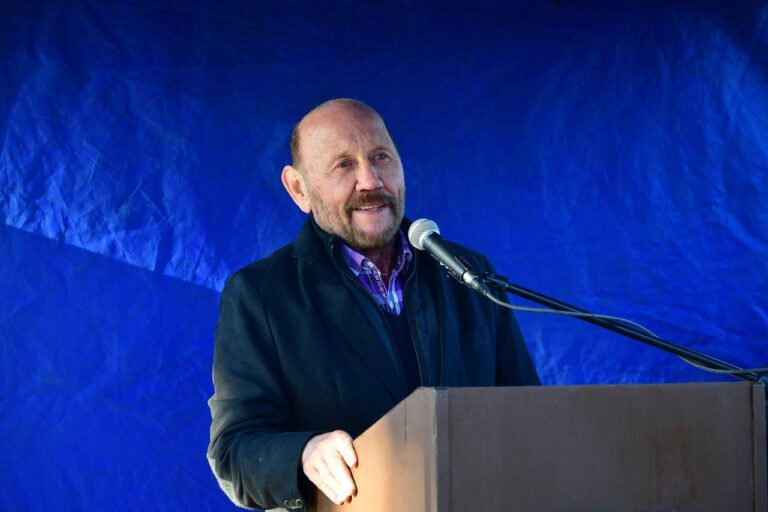 El gobernador habilitó obras en el interior y volvió a criticar a la oposición