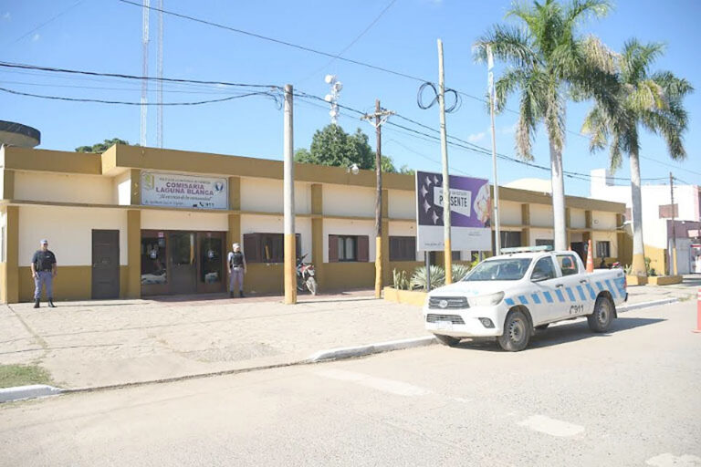 Amenazó de muerte a su padre con un cuchillo y quedó bajo arresto