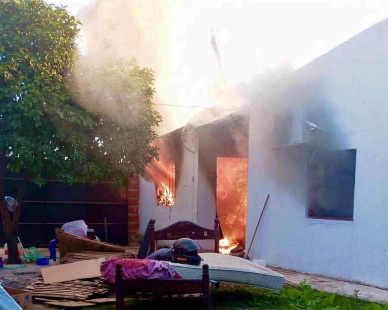 Incendio en el barrio El Porvenir pone en alerta sobre la seguridad eléctrica domiciliaria