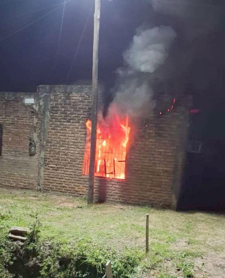 Hombre quedó tras las rejas por amenazar de muerte e incendiar la casa de su expareja