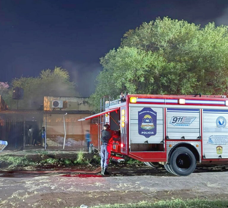 Se investiga el incendio en un complejo de alquileres en Juárez