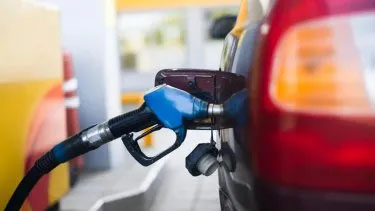 Nuevos aumentos: suben nafta y gasoil y se anticipa un fuerte impacto en precios y bolsillos