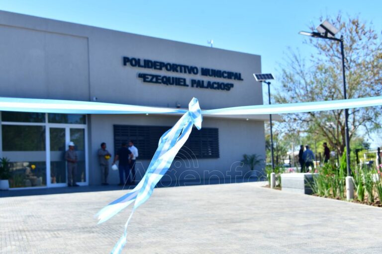 En San Martín Dos, Insfrán inauguró el imponente Polideportivo Ezequiel Palacios