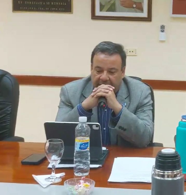 Ortega defendió el Estado provincial presente y cuestionó a Milei