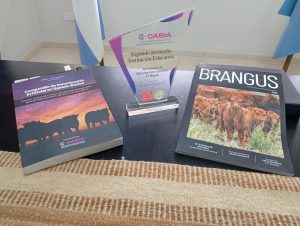 Estudiantes de Ingeniería Zootecnista fueron premiados en jornada sobre mejoramiento genético