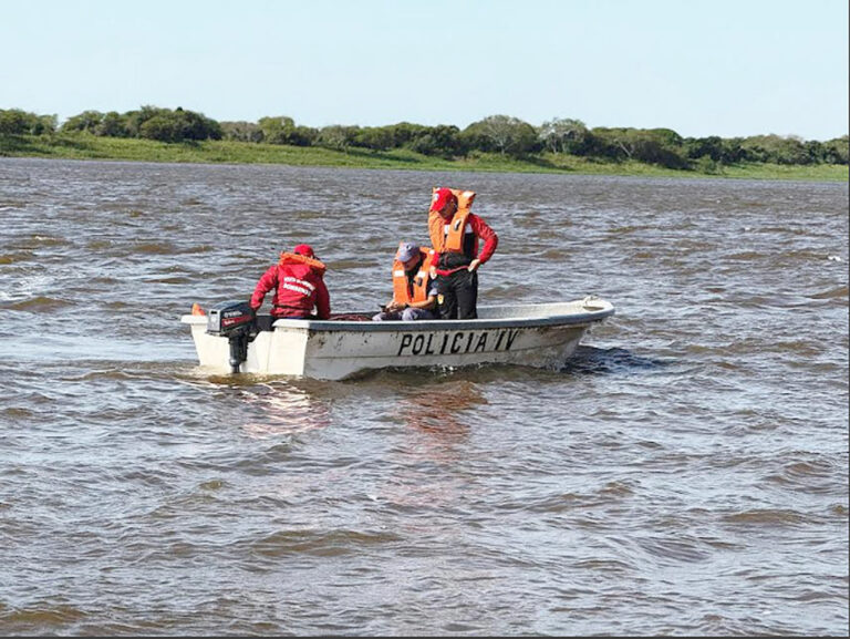 Por quinto día, la Policía busca de manera intensa al hombre que cayó en aguas del Río Paraguay