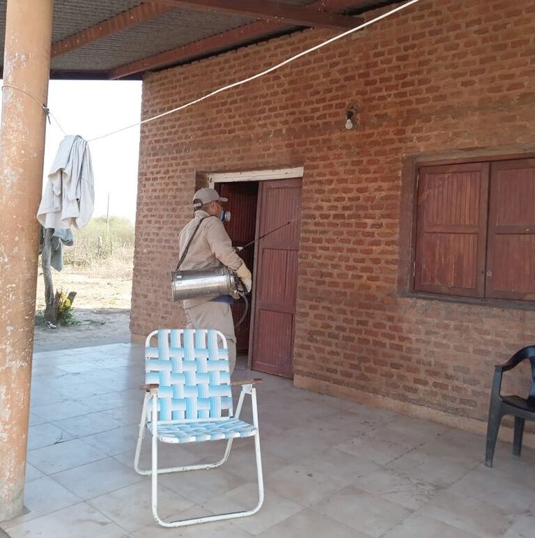 Intensifican el control contra la vinchuca en Fortín Lugones para prevenir el Chagas