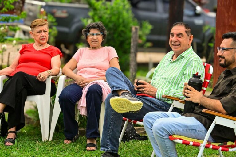 Con la compañía del intendente Jofré, jubilados disfrutaron de un agasajo en su día
