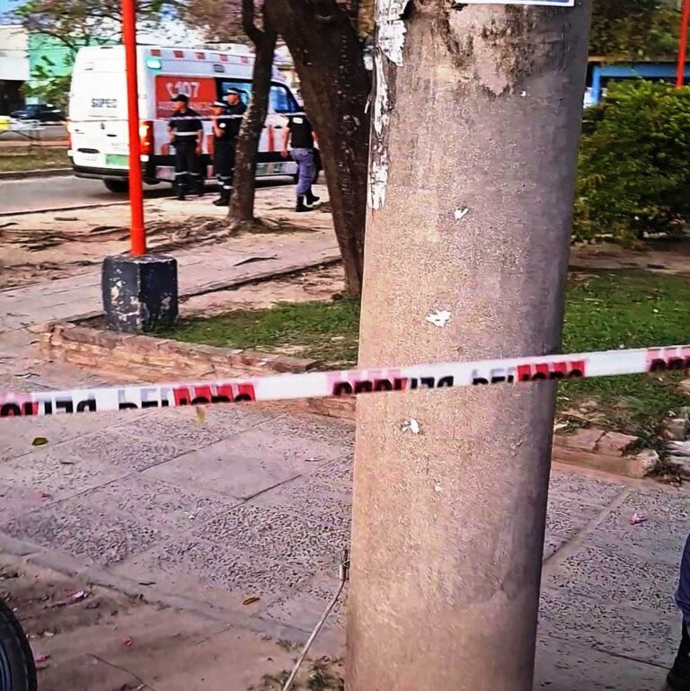 Una pelea entre adolescentes terminó con uno de ellos apuñalado y el otro retenido