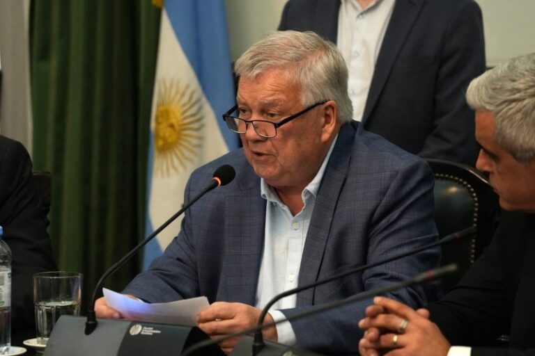 Los rectores rechazan el presupuesto de Milei y dicen que implica un 35% de ajuste