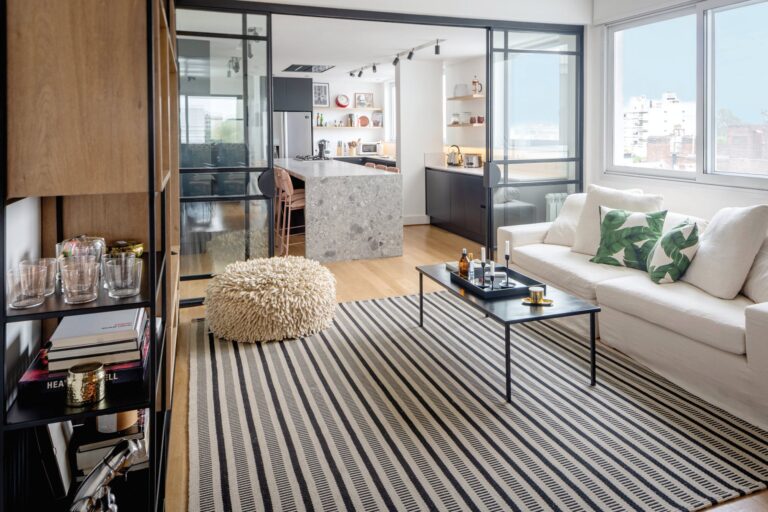 Qué es mejor: una puerta corrediza o plegable?