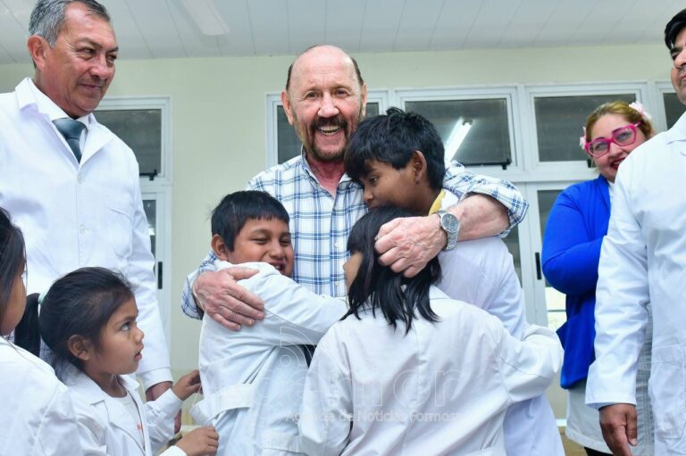 Con la inauguración de la obra 1552, Insfrán reafirma su compromiso con la educación en Formosa