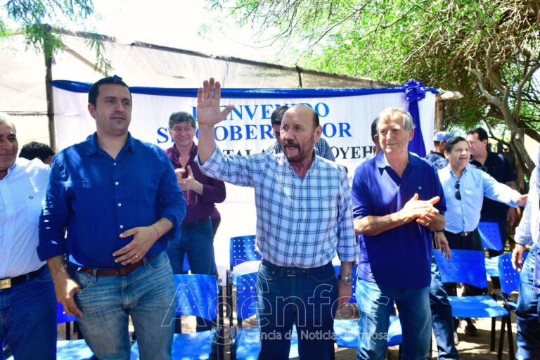 En El Quebracho, el Gobernador encabezó encuentro con la comunidad wichí y las familias criollas