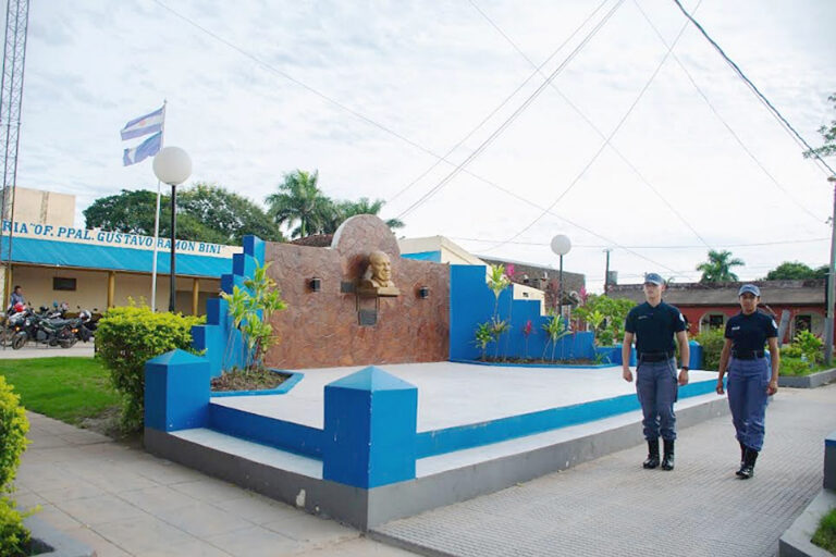 Ocultó en su comercio a los presuntos autores de un ilícito y terminó detenida