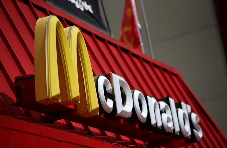 McDonalds interesada en la contratación de 10.000 personas en todo el país