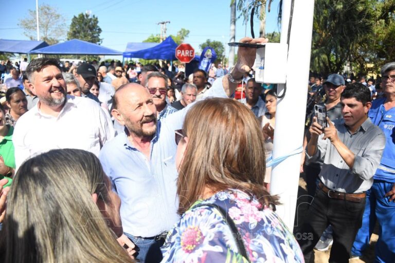 El Gobernador culminó la jornada de inauguraciones en Riacho He Hé con la habilitación de diversas obras