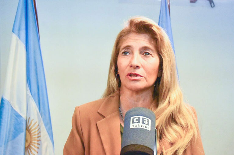 Sandra Moreno destacó la importancia de enseñar la nueva Constitución Provincial a los jóvenes