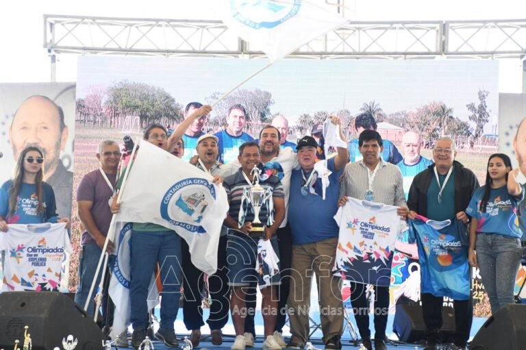 Como cierre del Mes del Empleado Público, se realizó el gran almuerzo de camaradería y premiación