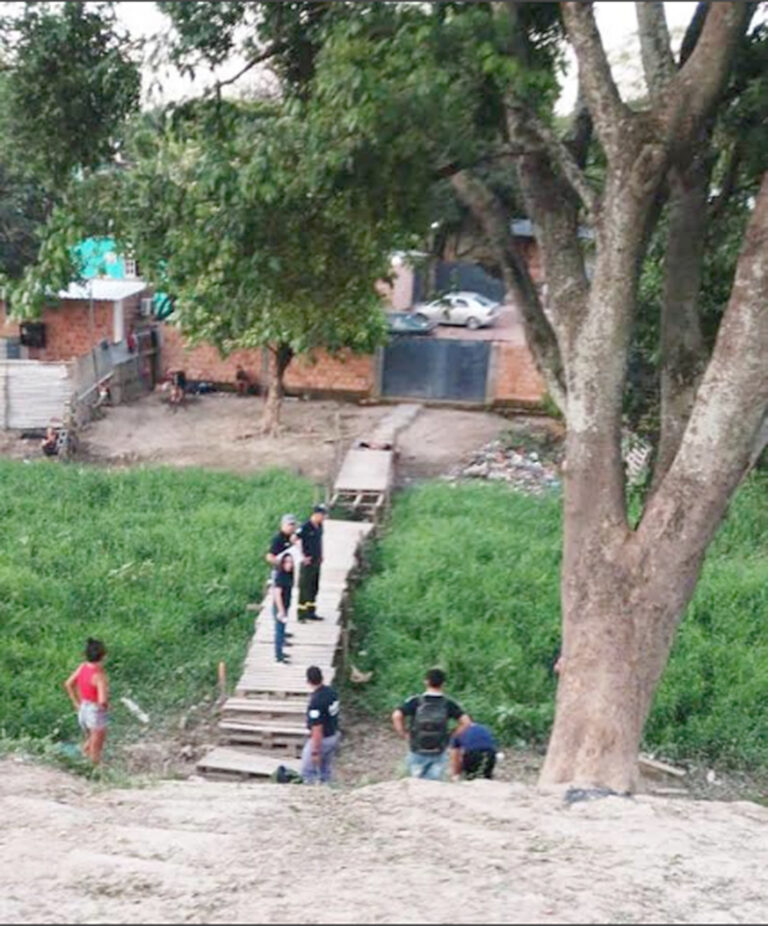 Clorinda: un hombre fue asesinado de una puñalada y la Policía detuvo al presunto autor cuando intentaba huir al Paraguay